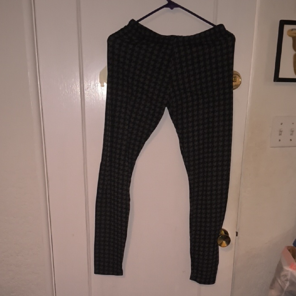 NWT Material Girl | Checkered Black and Gray Leggings